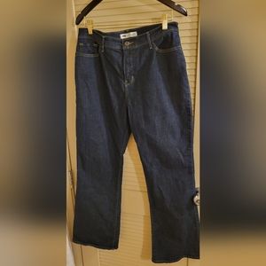 * Levis Perfectly Slimming 512 Bootcut size 12s
